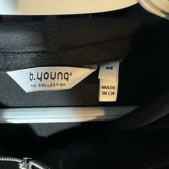 NWOT B. Young velour zip up size M - Picture 2 of 2